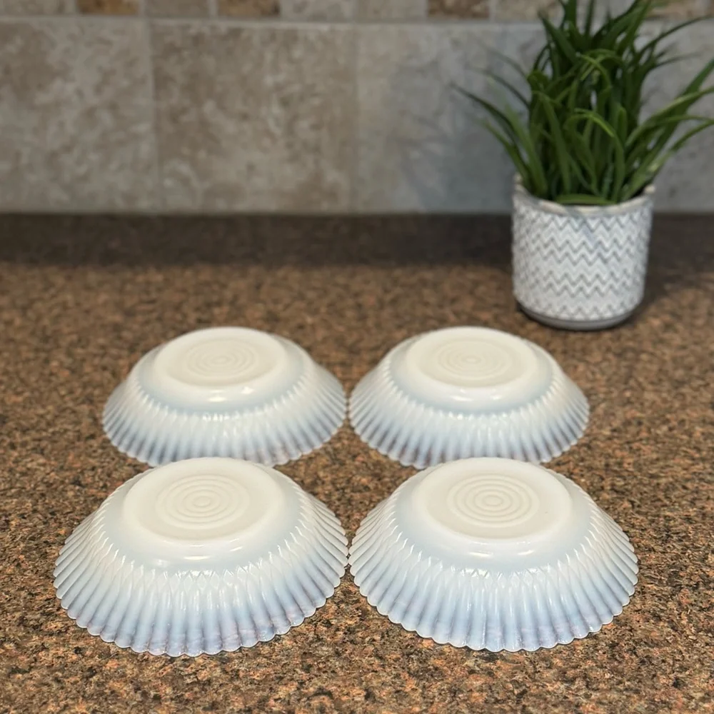 Set of 4 Cereal Bowls MacBeth-Evans Petalware Monax White Opalescent Hand wash! - Picture 3 of 7